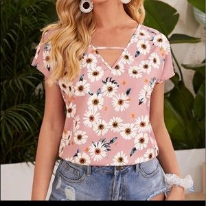 keyhole floral print top